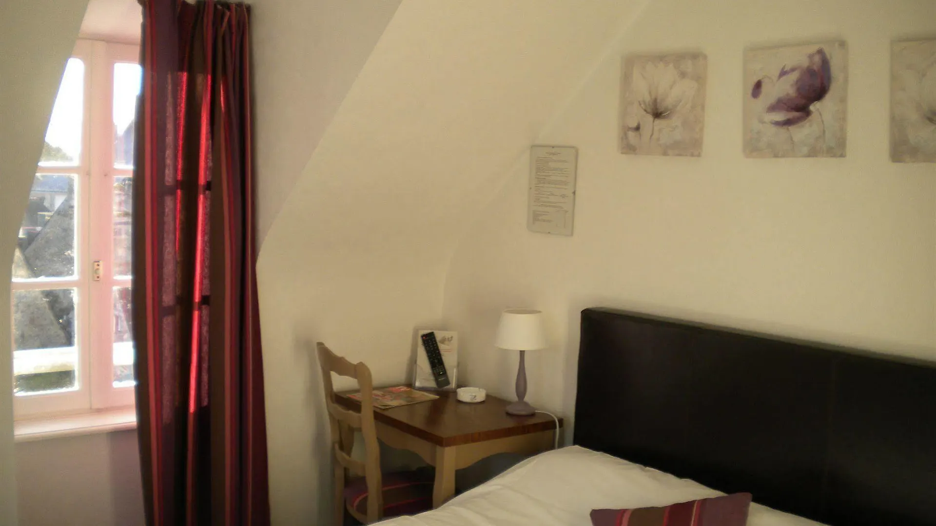 Contact Hotel - Hotel Le Lion D'Or Lamballe France