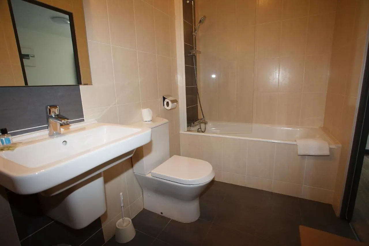 Contact Hotel - Hotel Le Lion D'Or Lamballe 2*,  Francia