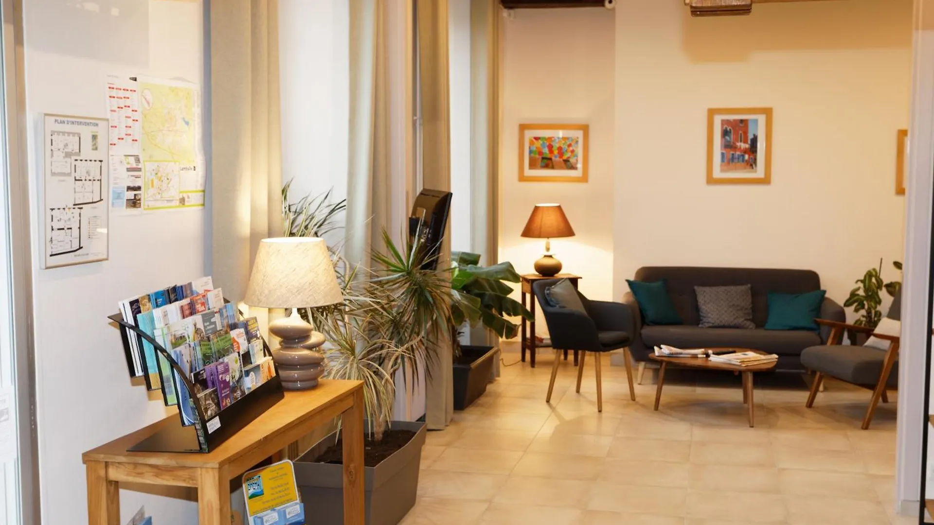 Contact Hotel - Hotel Le Lion D'Or Lamballe Francia
