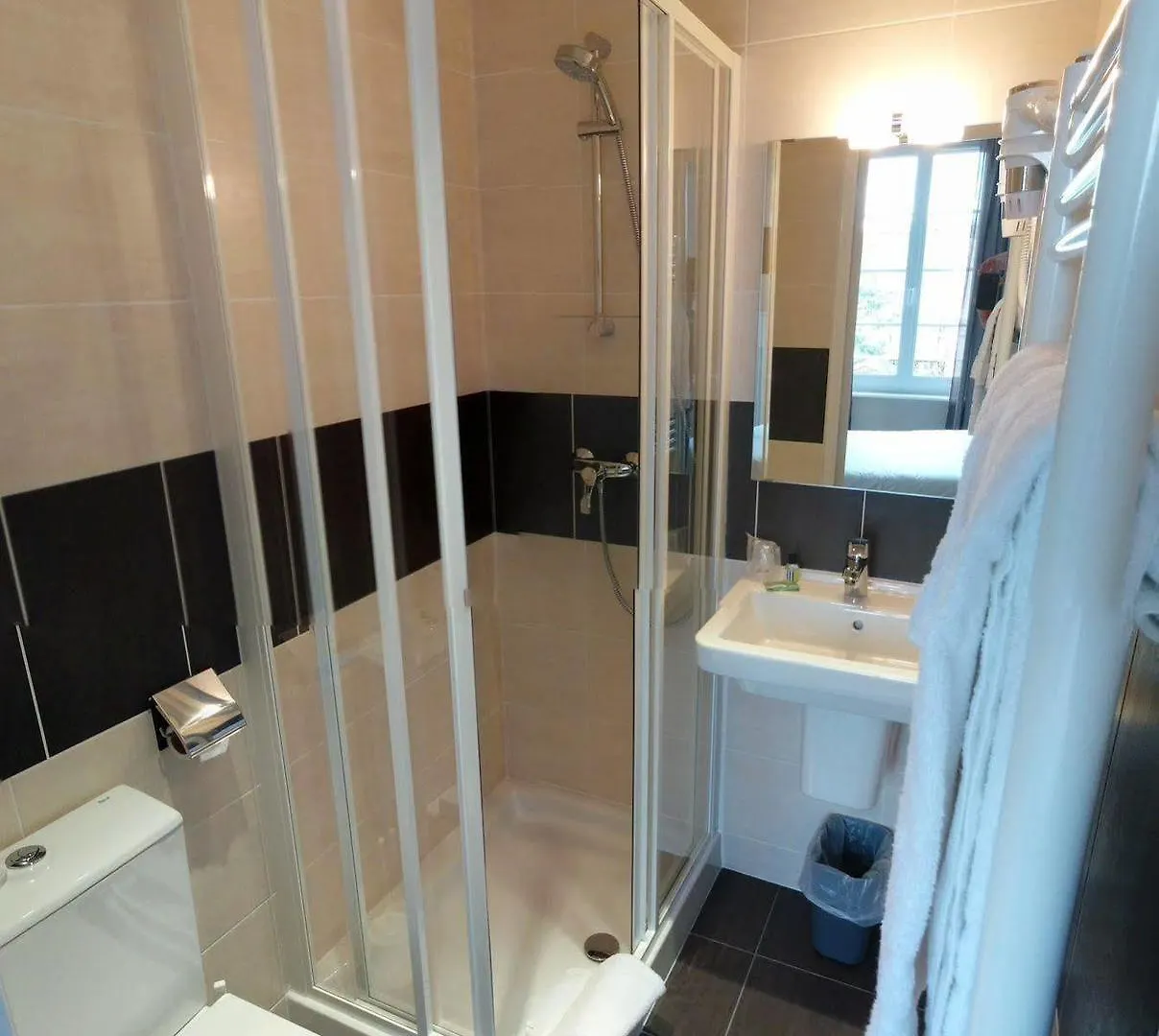 Contact Hotel - Hotel Le Lion D'Or Lamballe
